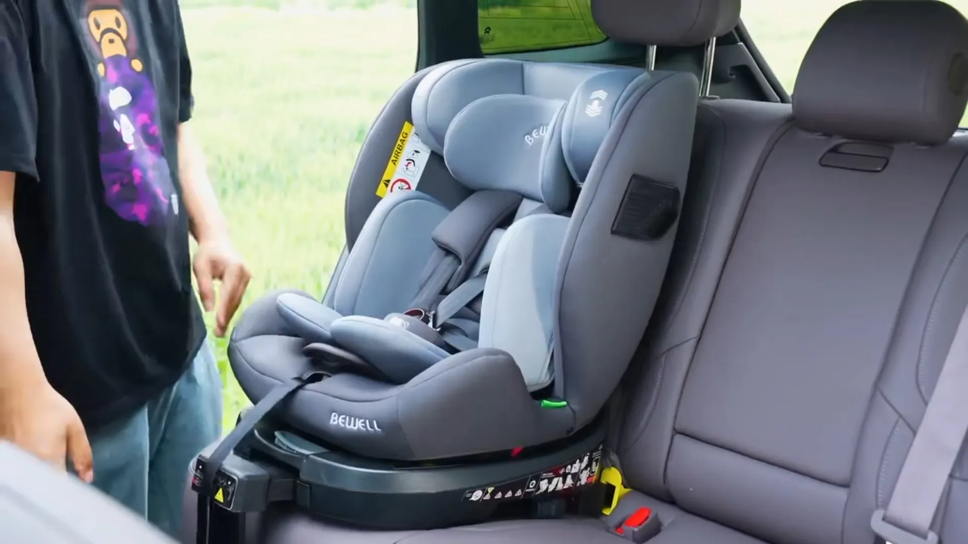Kepiye Kursi Mobil Nglindhungi Anak Nalika Kacilakan? The Science Explained (2026)